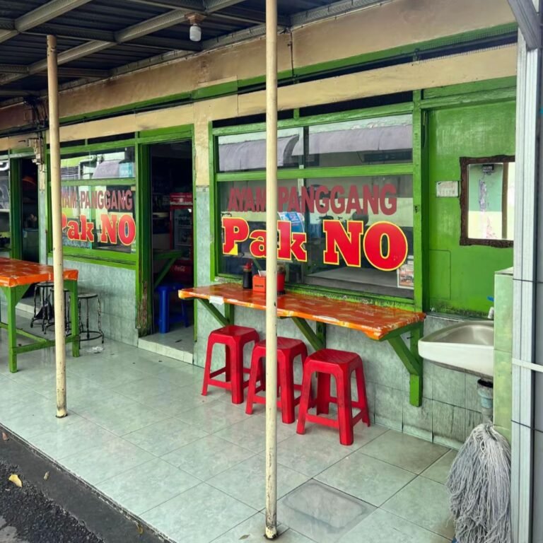 Ayam Panggang Pak No Malang: Legenda Kuliner Tradisional dengan Rasa Gurih dan Aroma Arang