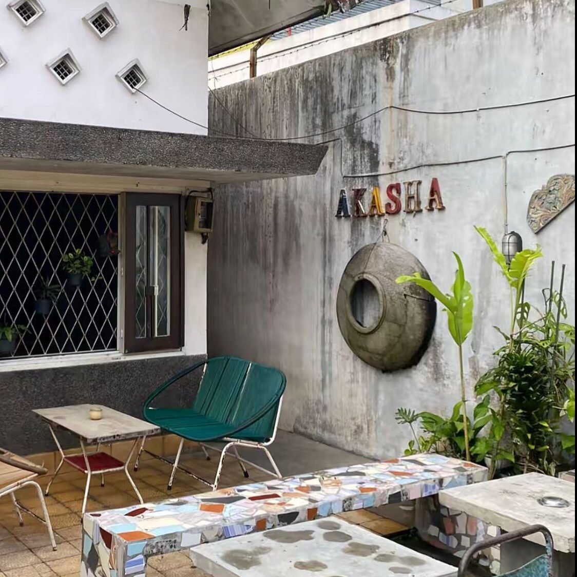Coffee Shop di Malang Rumah Akasha Tawarkan Suasana Cozy, Harga Ramah, dan Spot Foto Estetik