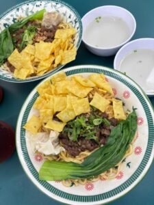 Bakmie Jamur dan Bakmie Ayam Kembali Djaya