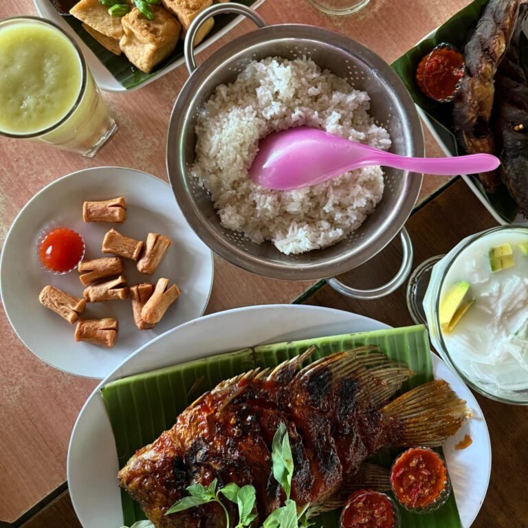 Lesehan D’Dadoz Blitar Sediakan Tempat Luas untuk Acara Nikahan, Wisuda, dan Ulang Tahun