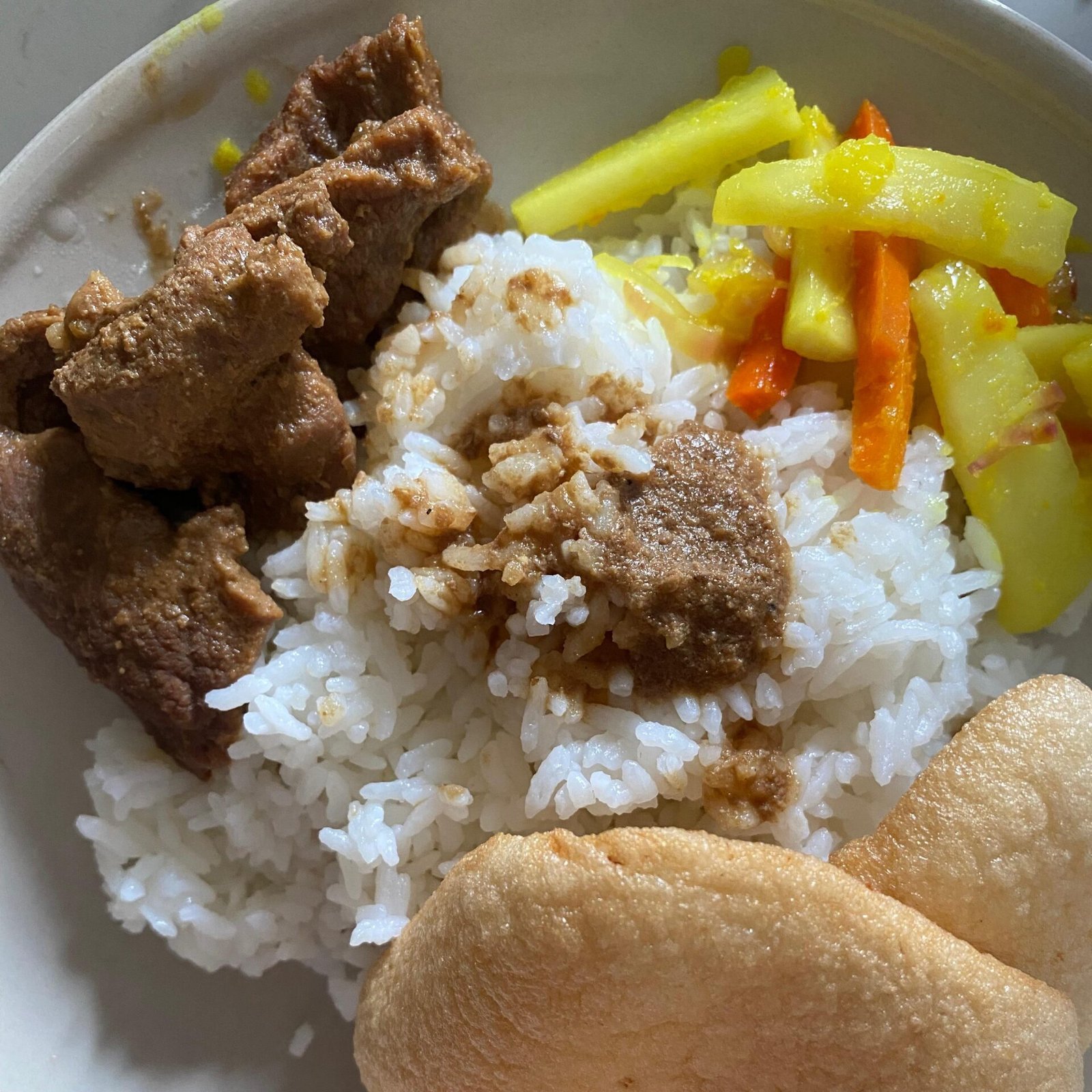 Resep Rendang Daging Sapi dengan Acar Timun dan Wortel yang Kaya Rempah