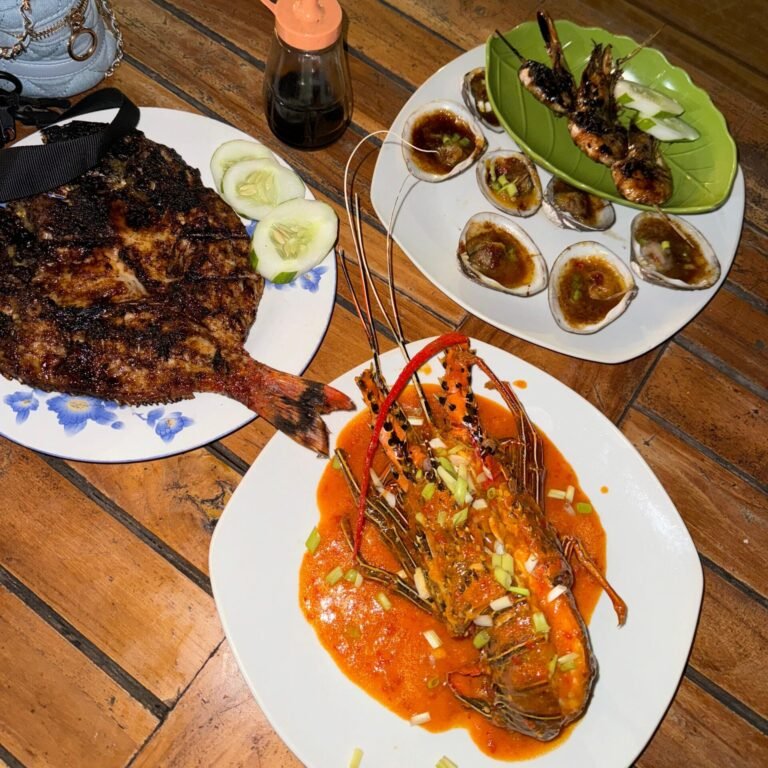 Kampung Ujung Labuan Bajo: Jejak Kampung Pesisir di Tengah Laju Pariwisata dan Surga Kuliner Laut