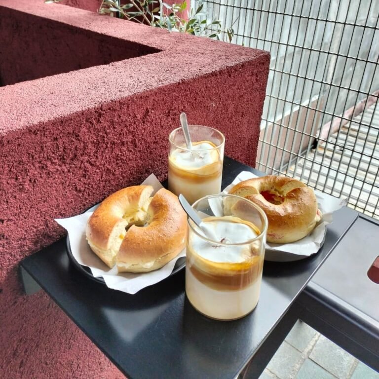 Stoffel Coffee Batu, Ruang Kolaborasi dengan Bagel yang Selalu Dicari