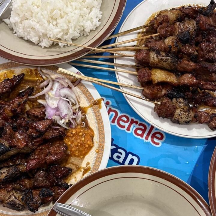 Sate Kambing & Gule H Sujito Jadi Rujukan Kuliner Legendaris di Kota Blitar