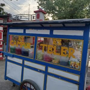 Segarnya Es Teler: Primadona Manis yang Tak Pernah Absen di Bazar Ramadan