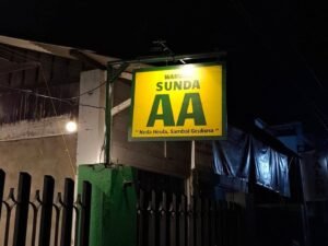 Warung Sunda AA Malang: Menikmati Nasi Tutug Oncom Autentik di Belakang ITN 1