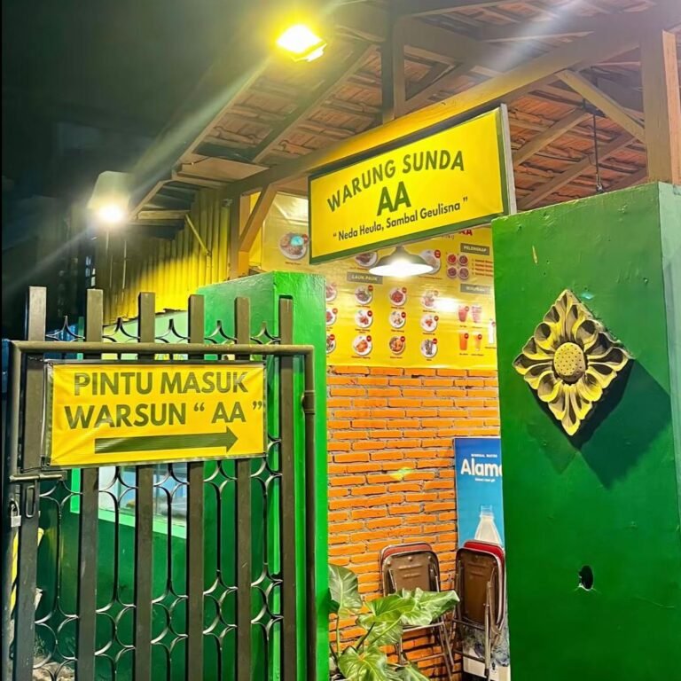 Warung Sunda AA Malang: Menikmati Nasi Tutug Oncom Autentik di Belakang ITN 1