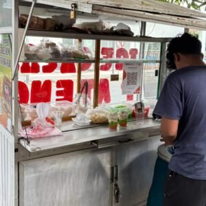 Es Krim Pak Ateng Kota Blitar Jadi Buruan Pecinta Kuliner karena Rasa Klasik yang Legendaris