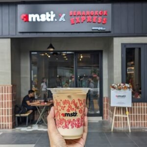 Kopi di Kolaborasi Amstirdam x Semangkok Express