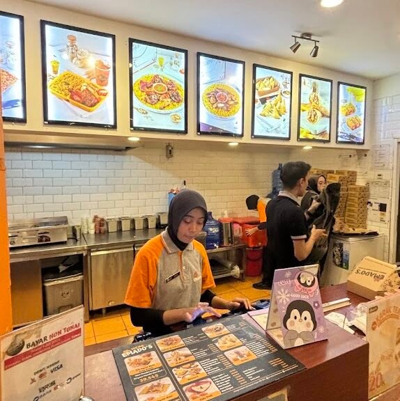 Emado's Shawarma Timur Tengah
