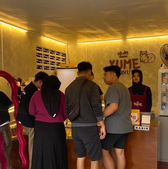 Ramainya Pengunjung Yume Donat Labu